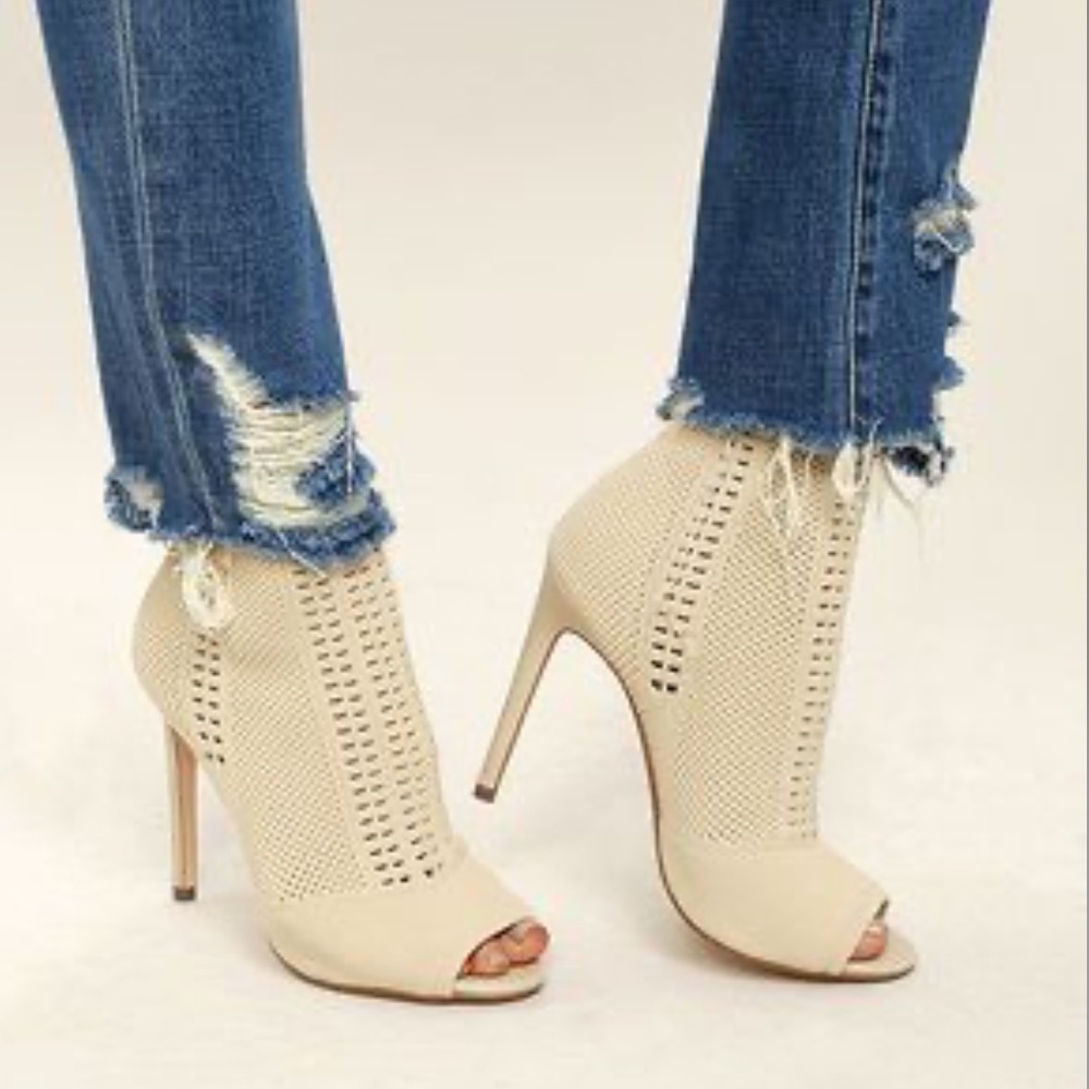 Steve Madden Nude Candid Knit Peep Toe Heels - Picture 2 of 8